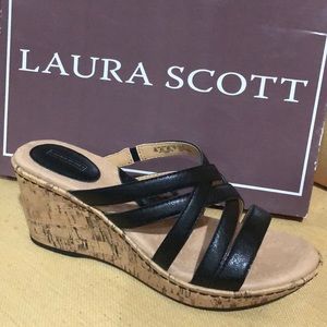 NWT Laura Scott Wedge Sandal 7.5 Black